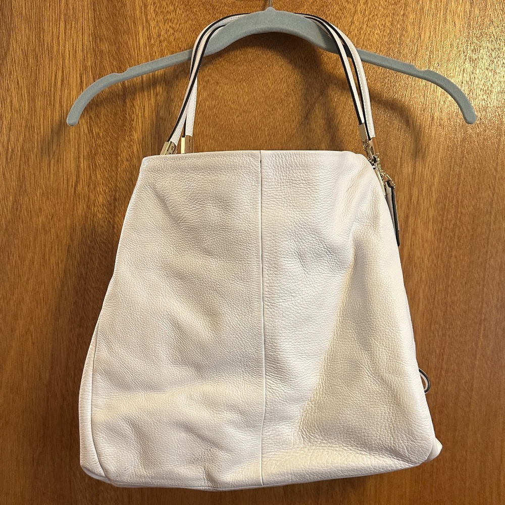 Coach white pebbled leather shoulder bag purse 3 compartments tan satin interior